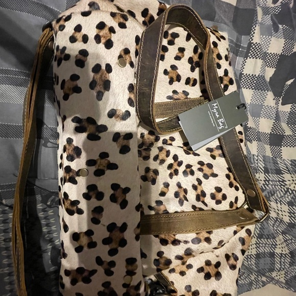 Myra mini duffel bag with tags - Picture 5 of 5